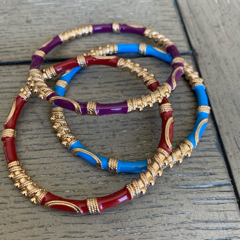 Multi colored gold bangle set